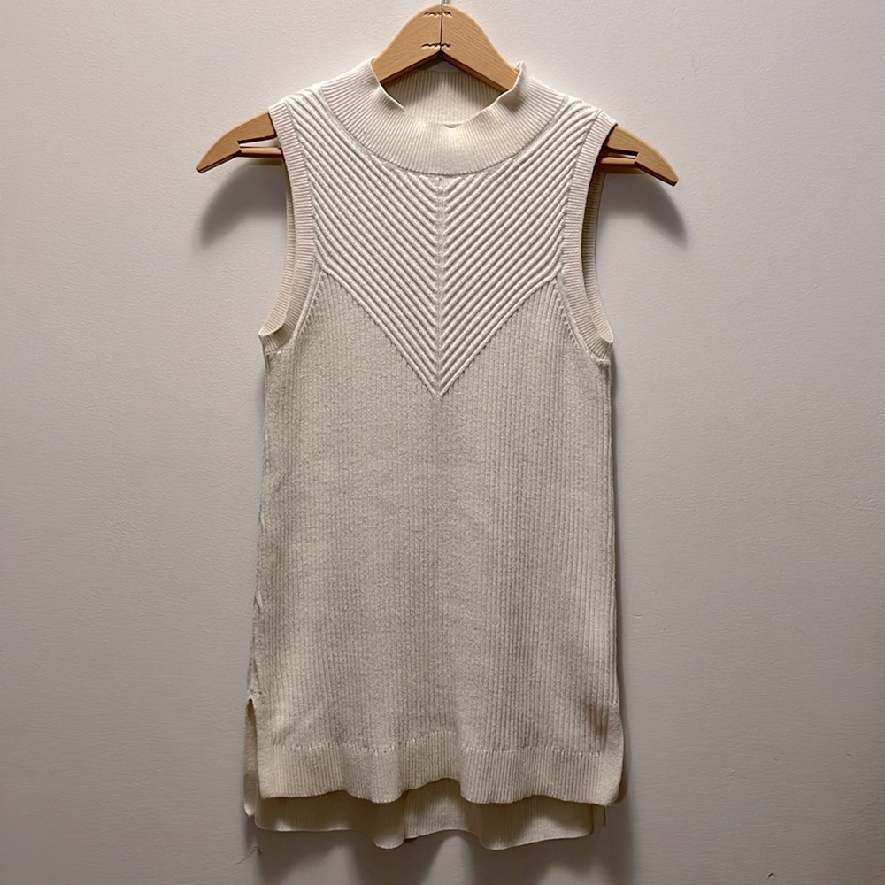 Banana Republic Sleeveless Knit